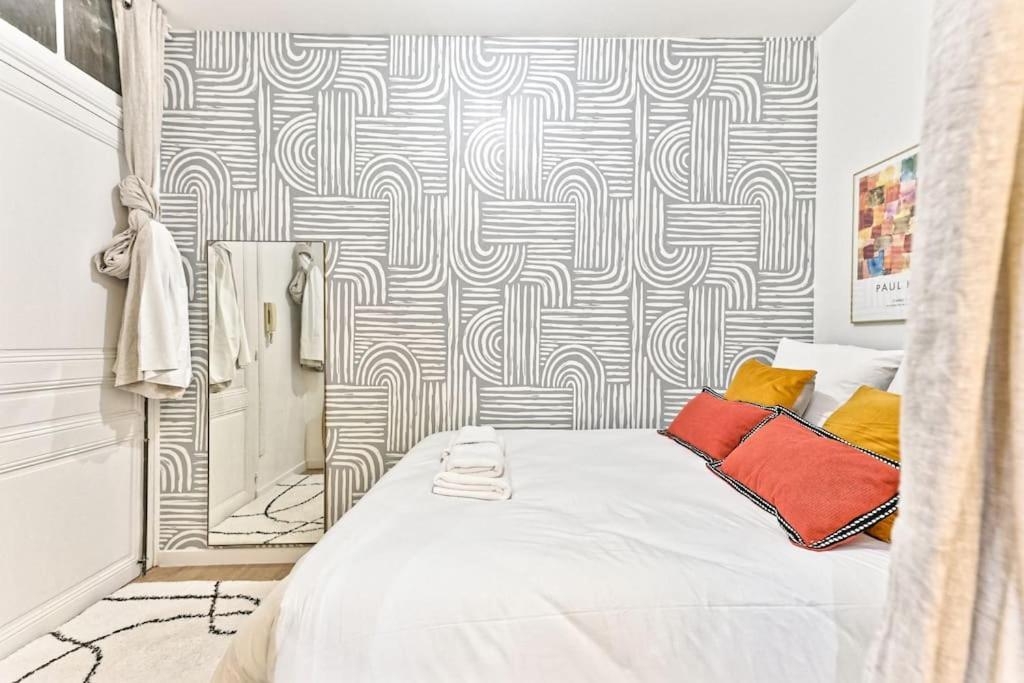 Appartement Central Proche Atelier Des Lumieres パリ エクステリア 写真