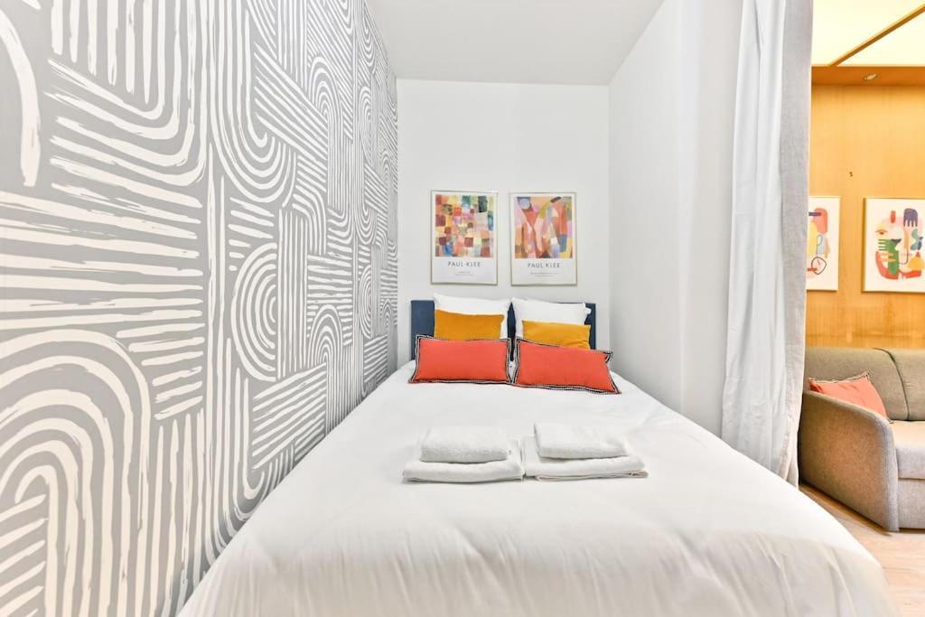 Appartement Central Proche Atelier Des Lumieres パリ エクステリア 写真