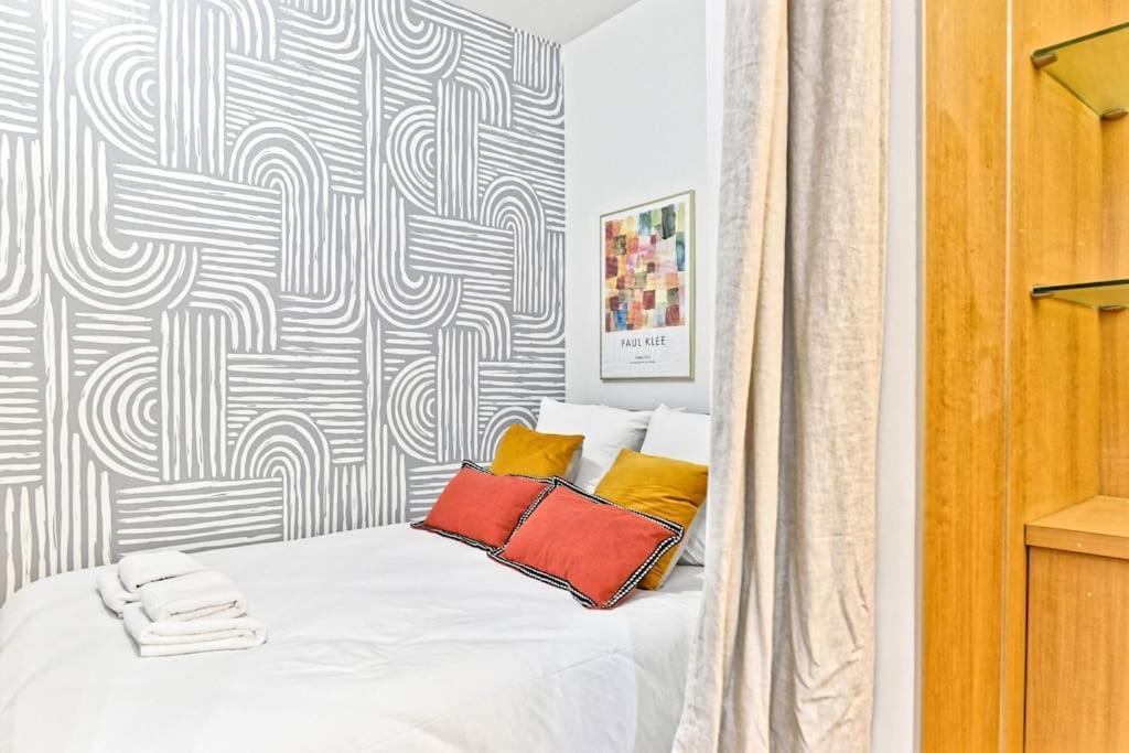 Appartement Central Proche Atelier Des Lumieres パリ エクステリア 写真